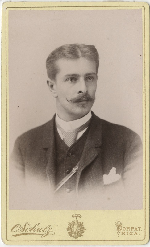 Korporatsiooni "Livonia" liige Theodor Lackschewitz, portreefoto