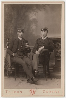 Korporatsiooni "Livonia" liikmed, 1888. a I semestril värvid saanud Hans Schmidt ja Friedrich Meykow  duplicate photo
