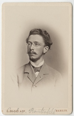 Tartu ülikooli tudeng, tulevane korporatsiooni "Neobaltia" liige Carl Berens von Rautenfeld, portreefoto  duplicate photo