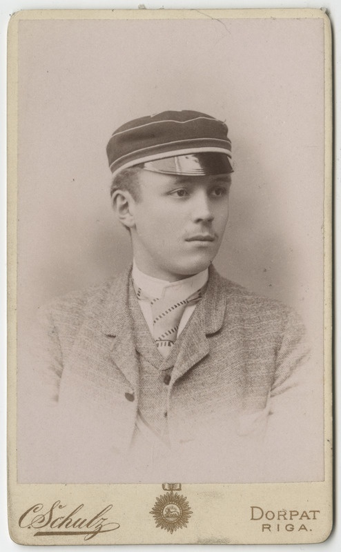 Korporatsiooni "Estonia" liige parun Heinrich Stackelberg, portreefoto