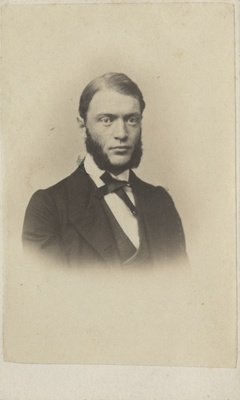 Tartu Ülikooli õigusteaduste professor Johannes August Engelmann, portreefoto  duplicate photo