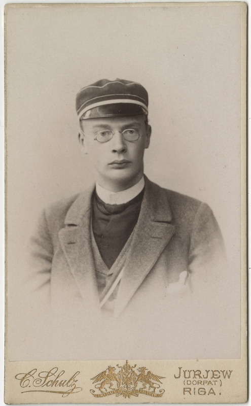 Korporatsiooni "Livonia" liige Gustav von Hirschheydt, portreefoto