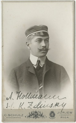 Korporatsiooni "Livonia" liige Arnold Hollmann, portreefoto  duplicate photo