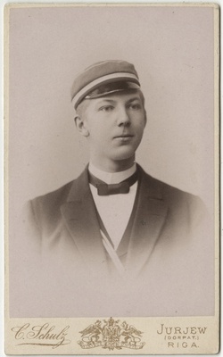 Ühe baltisaksa korporatsiooni liige "Mocco" Mühlen, portreefoto  duplicate photo