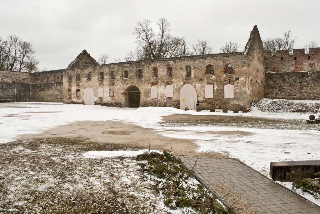 Poltsamaa castle - panoramio (1) - Põltsamaa Castle