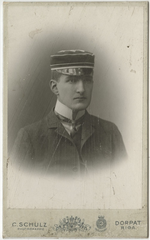 Korporatsiooni "Estonia" liige Otto von Haller, portreefoto