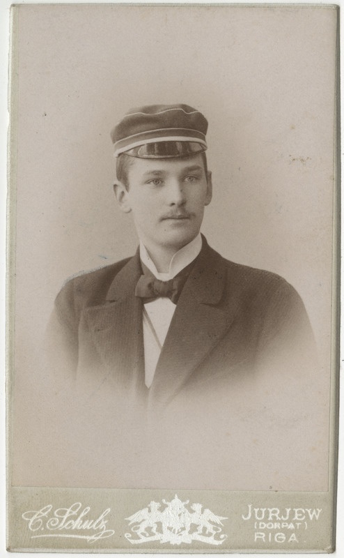 Korporatsiooni "Estonia" liige Oskar Bruhns, portreefoto