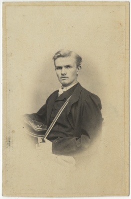 Korporatsiooni "Livonia" liige Friedrich von Berg, portreefoto  duplicate photo