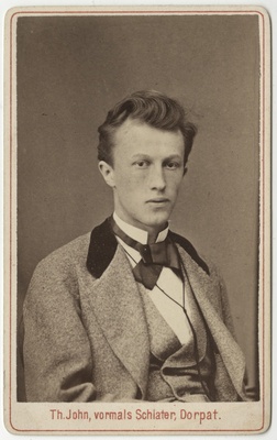 Arvatavasti ühe baltisaksa korporatsiooni liige, portreefoto  duplicate photo