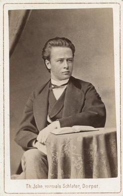 Ühe baltisaksa korporatsiooni liige, portreefoto  duplicate photo