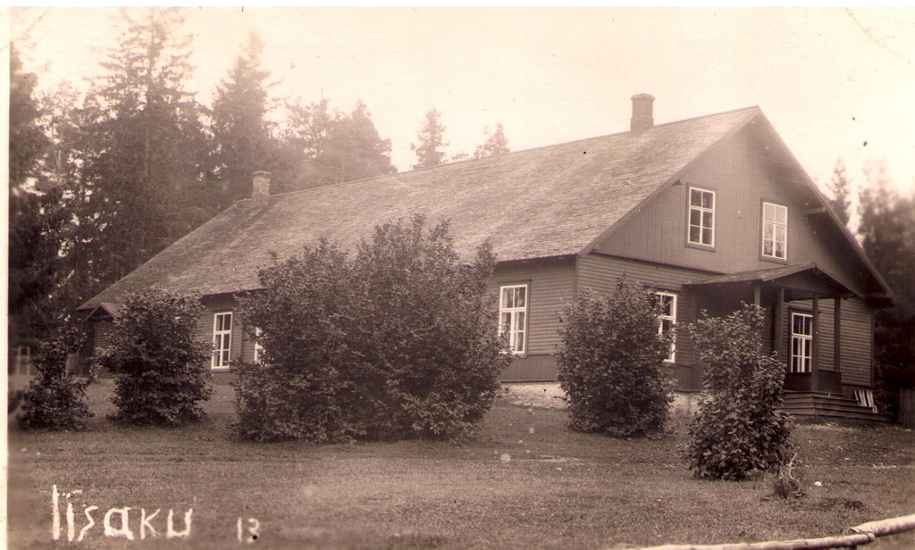 Iisaku seltsimaja.