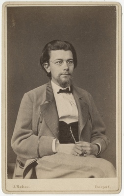 Arvatavasti ühe baltisaksa korporatsiooni liige, portreefoto  duplicate photo