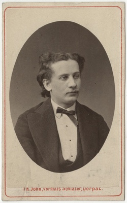 Arvatavasti ühe baltisaksa korporatsiooni liige, portreefoto  duplicate photo