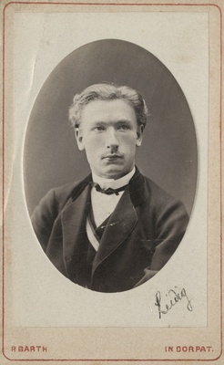 Korporatsiooni "Estonia" liige Karl Leidig(?), portreefoto  duplicate photo