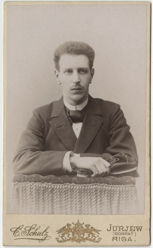 Ühe baltisaksa korporatsiooni liige, portreefoto