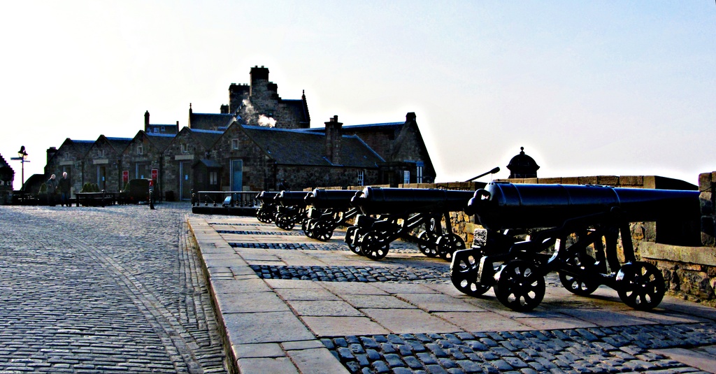 Edinburgh Castle Cannon - panoramio - Edinburgh Castle Cannon