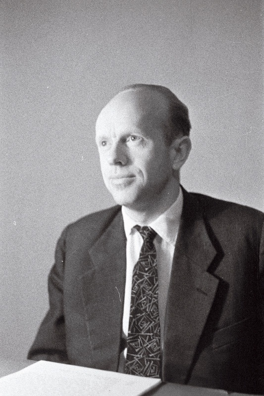 Ilus, Väino - kirjanik