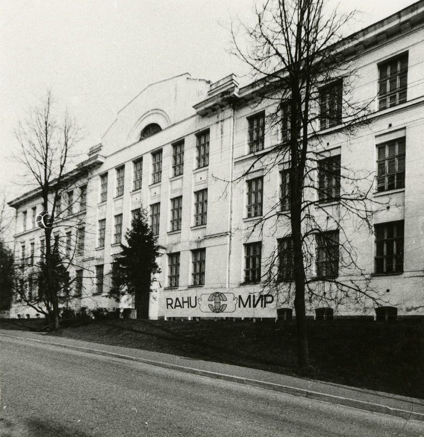 Koolihoone Valgas, vaade. Arhitekt A. Kieselbasch; ins Georg Hellat