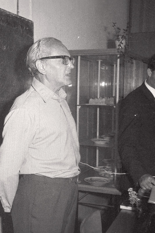 Tartu Riikliku Ülikooli õppejõud filoloogiadoktor Paul Ariste.