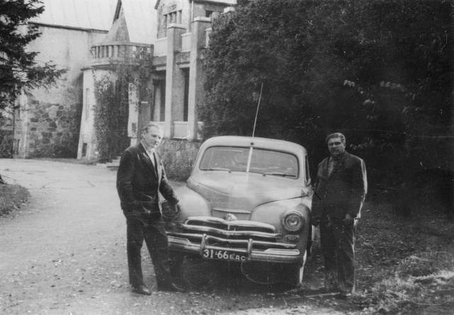 Jaan Laksi auto Pobeda Taagepera sanatooriumi õuel