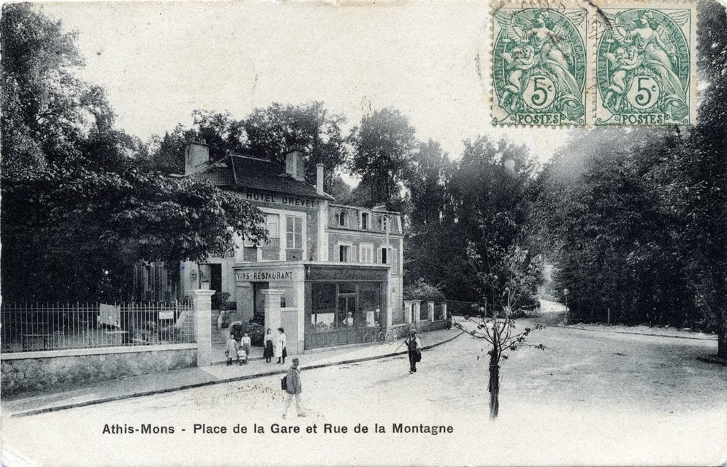 Athis-Mons - Place de la Gare et Rue de la Montagne