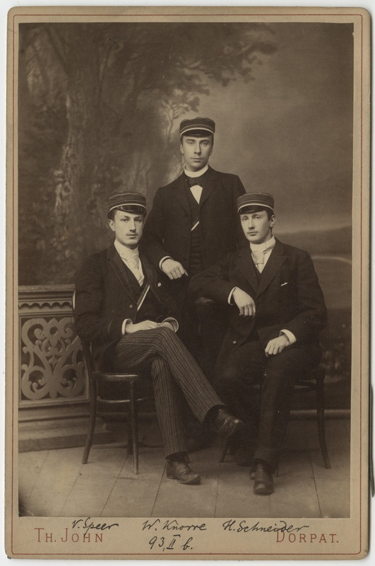 Osa korporatsiooni "Livonia" 1893. a II semestri värvicoetusest, grupifoto