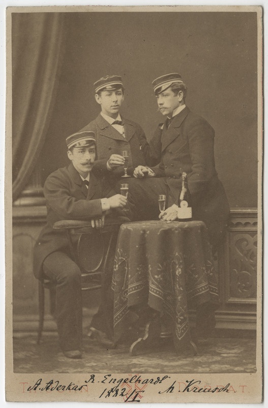 Osa korporatsiooni "Livonia" 1882. a I semestri värvicoetusest, grupifoto