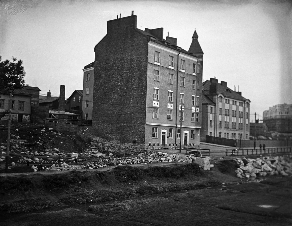 Helsinginkatu 7, valmistunut vuonna 1907