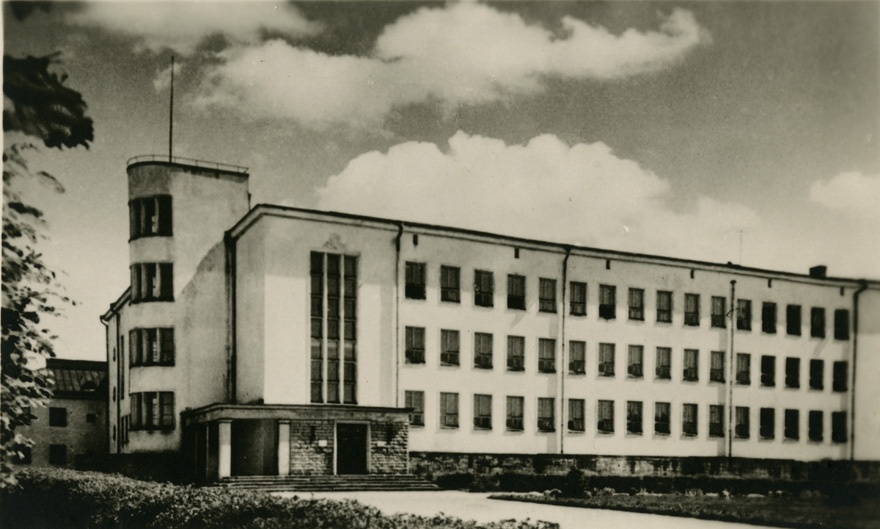 Rakvere gümnaasium, vaade. Arhitekt Alar Kotli