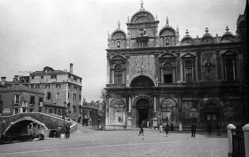 Scuola Grande di San Marco, Venice, Italy (8451985875) - Scuola Grande of San Marco in Venice. 
Scuola Grande di San Marco i Venedig. 
Location: Venezia, Veneto, Italia, Italy
Photograph by: Berit Wallenberg 
Date: 17.05.1932
Format: Film
Persistent URL: kmb.raa.se/cocoon/bild/show-image.html?id=16001000116564

Read more about the photo database (in english): www.kms.raa.se/cocoon/bild/about.html