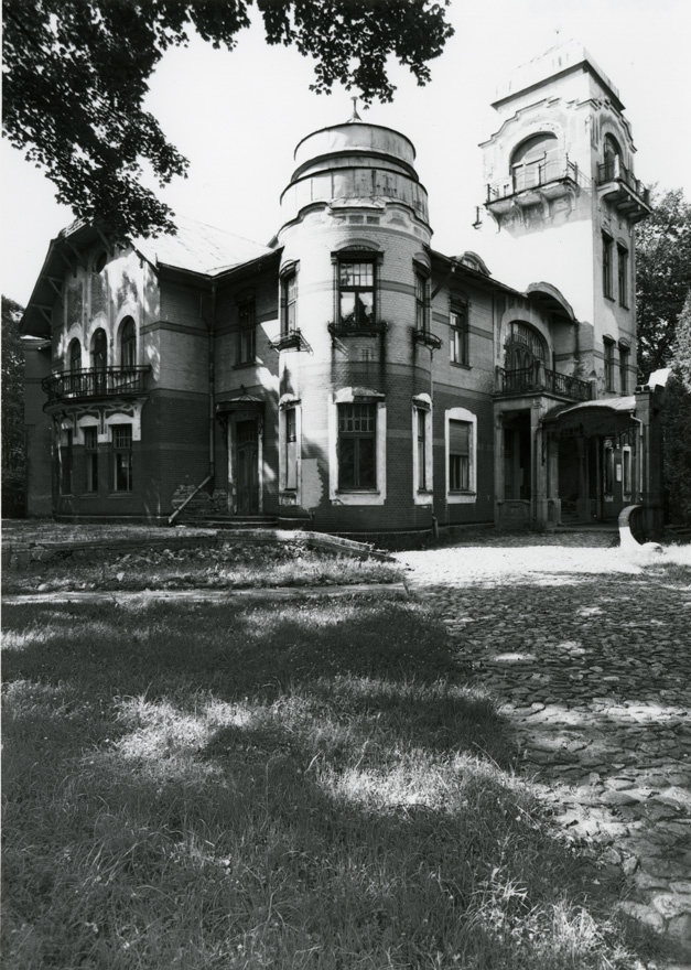 Ammende villa Pärnus, 2 vaadet hoonele. Arhitektid F. Mieritz, J. Gerassimov