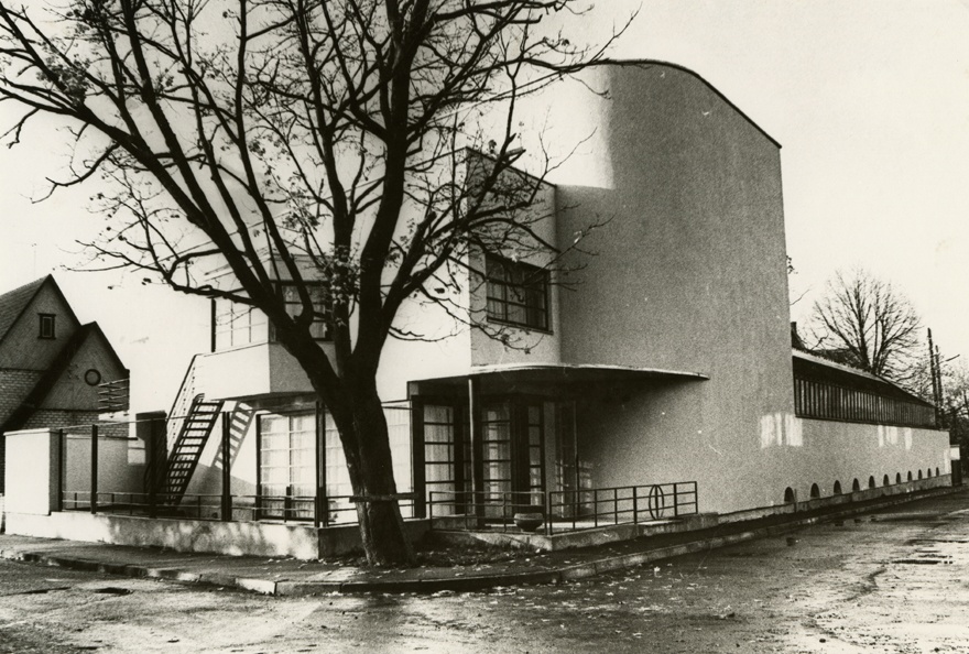 Kirovi NKK pansionaat Pärnus, vaade hoonele. Arhitektid Rein Hansberg, Malle Laan