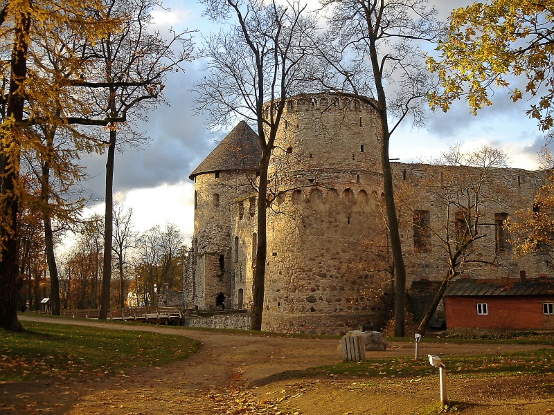 Cēsis, castle, AD1220 - ainars brūvelis - Panoramio - Cēsis, castle, AD1220