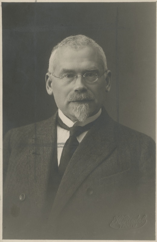 Arstiteaduste professor Aadu Lüüs