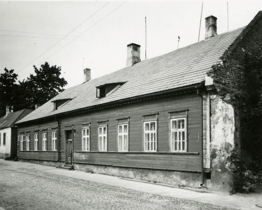 Elamu Tartus, fassaadivaade piki tänavat