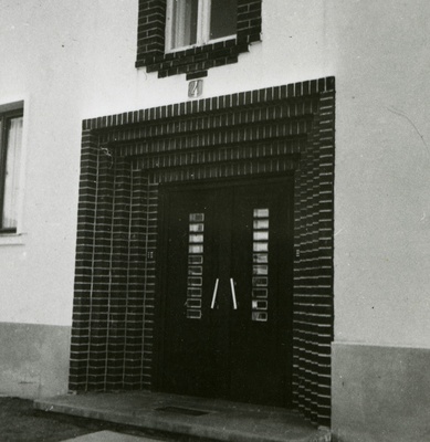 Elamu Tartus Hermanni tn, portaali vaade. Arhitekt Artur Kirsipu  similar photo