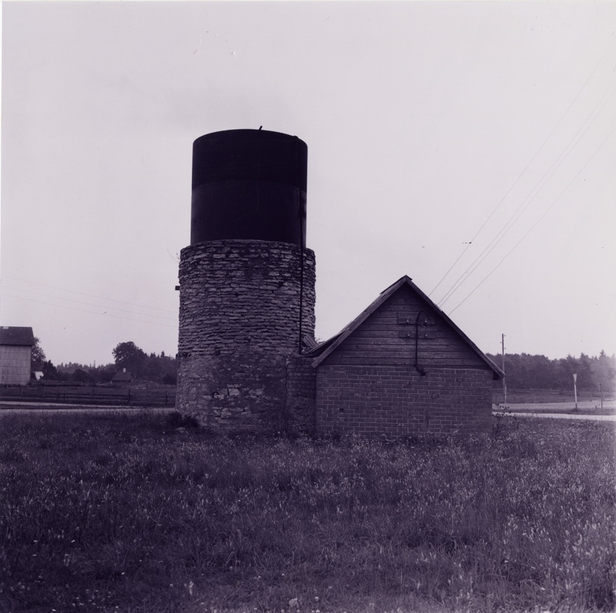 Foto seeriast "Objektid", autor Jüri Okas
