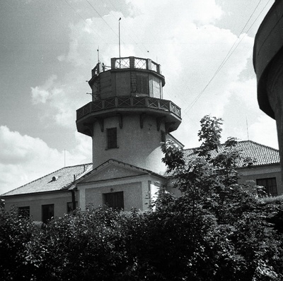 Vaade tähetornile.  similar photo