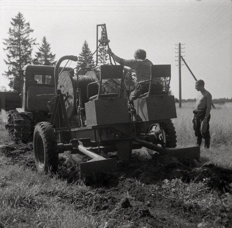 Kaabli paigaldamine Koerus.