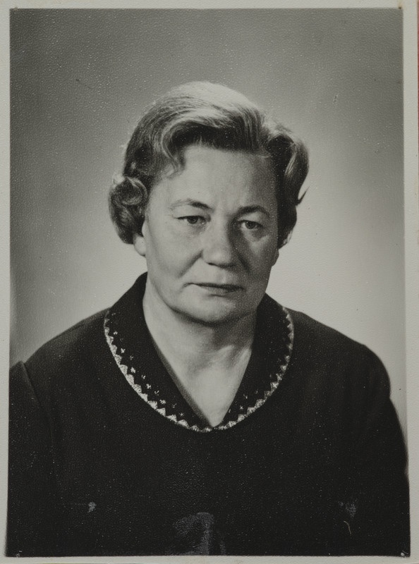 Tapa jaama auraamat: vaksalikorraldaja Aino Lääne, portreefoto, 1960. aastad