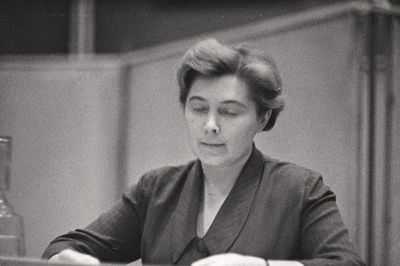 Tallinna Kultuuriülikooli fotokunstifakulteedi pidulik avamine (I loeng) direktor sm Mikk, kateedri juhataja A. Kimber, lektor L. Gens.  similar photo