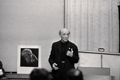"Kõik fotoportreest" NSVL Ajakirjanike Liidus Moskva osakonna fotosektsiooniklubis "Jupiter" Jevsei Bjalõi, Vassili Malõev, Abram Šterenberg.  similar photo