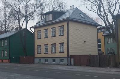 Puumaja Ristiku tänaval. rephoto