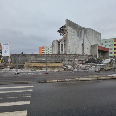 Kino Mai Pärnus, esifassaadi vaade. Arhitekt Tõnis Palm rephoto