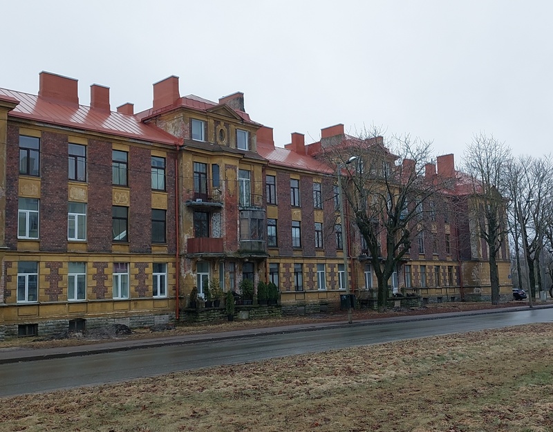 Peeter Suure merekindluse garnisoni üleajateenijate elamu Koplis. rephoto