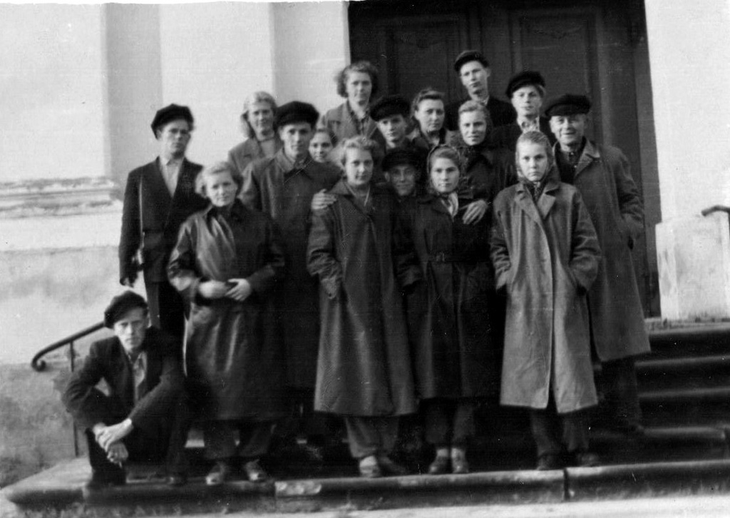 Iisaku sovhoosi töötajad, 1950ndate lõpp