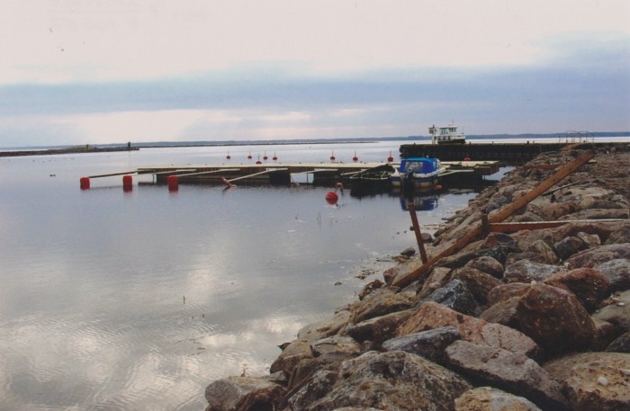 Foto. Orjaku sadama silla ots