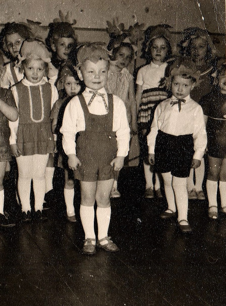 Kevadpidu Iisaku sovhoosi lasteaias, 1960ndad