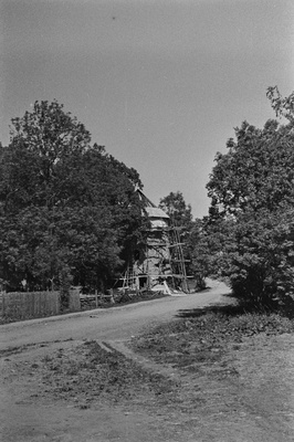 Kiiu tornelamu.  similar photo