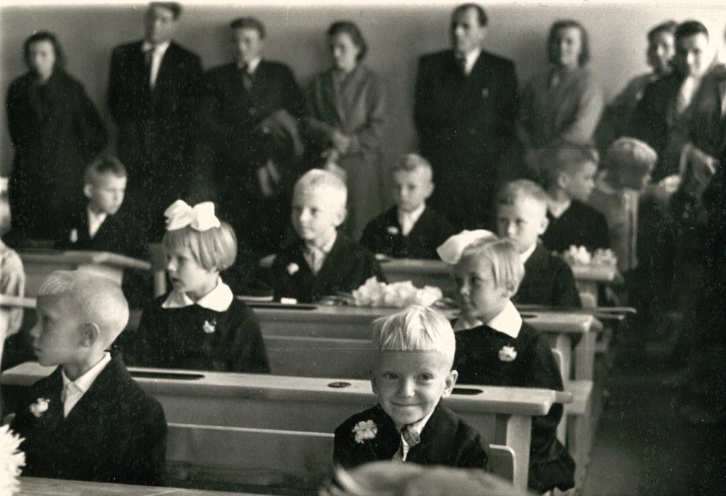 Esimene koolipäev Iisaku koolis 1964